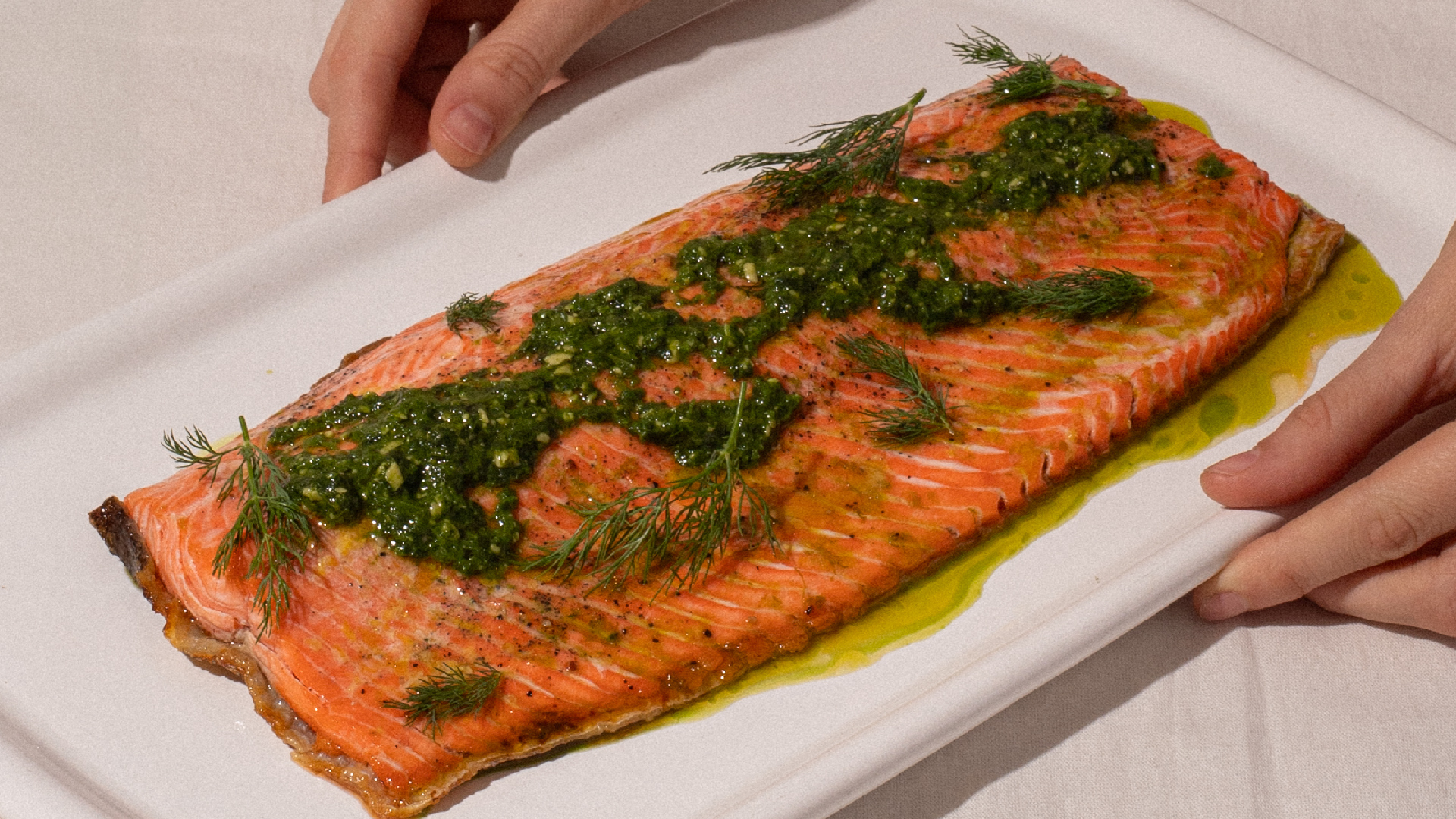 trucha horneada con salsa verde